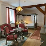 Rotgiesserhaus 3*