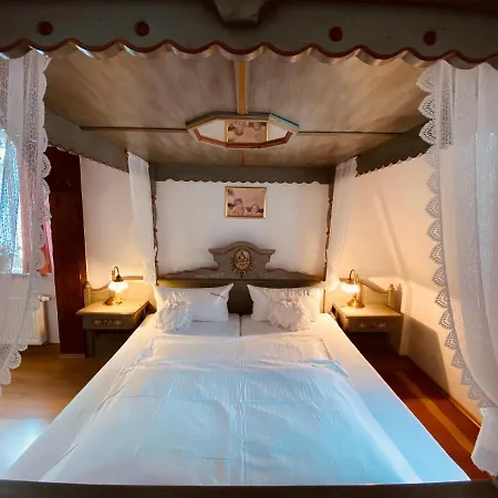 Rotgiesserhaus Hotel 3*