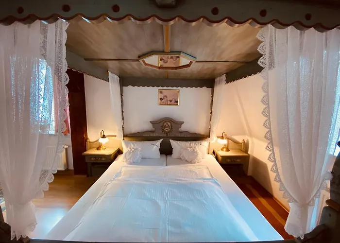 Rotgiesserhaus فندق 3*